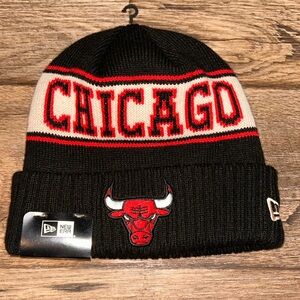New Era Chicago Bulls Knit Beanie - Black, Red, White